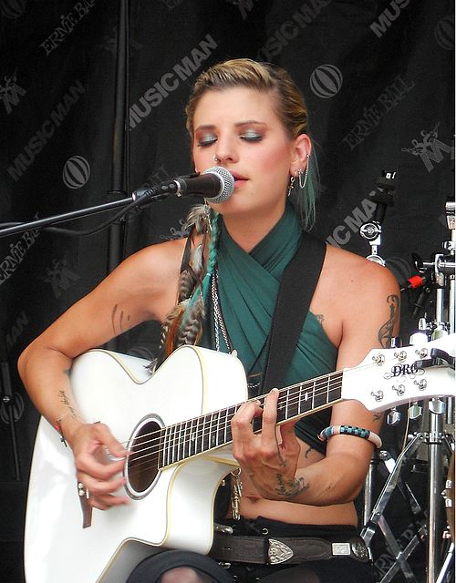 Simms performing during her solo summer tour with Warped Tour 2011