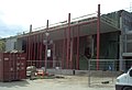 Hallin keskeneräinen julkisivu remonttiurakan aikana vuonna 2008