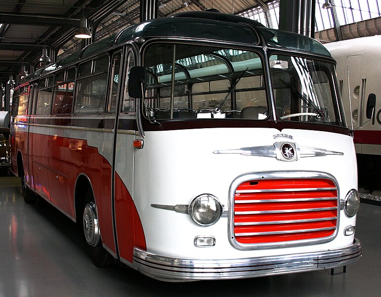 File:Kaessbohrer Setra S 11.JPG