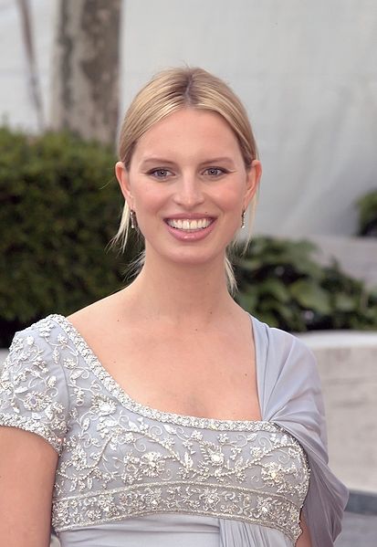 File:Karolina Kurkova 2 Shankbone 2009 Metropolitan Opera.jpg