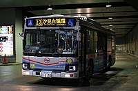 2代目いすゞエルガ(上大岡駅にて)