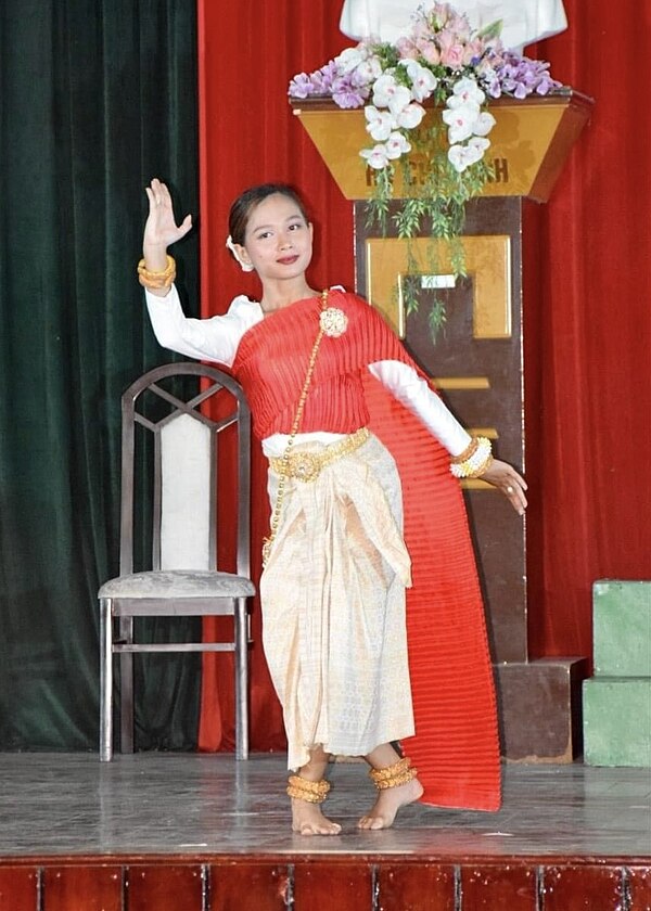Khmer Krom dancer in Trà Vinh province