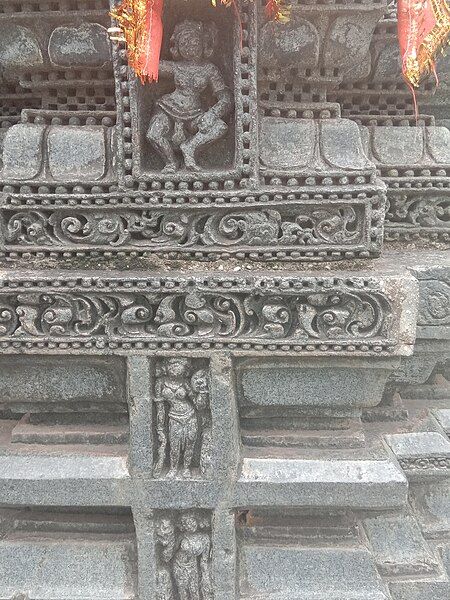 File:Kichakeswari Temple Stone Work.jpg