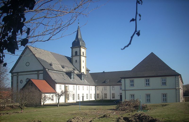 File:Kloster Grauhof West.jpg