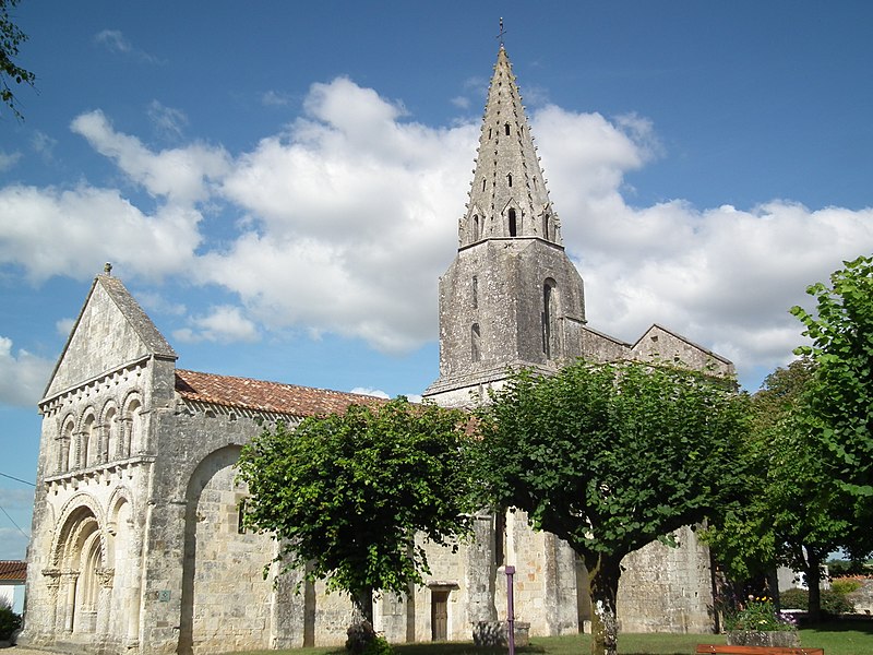 File:L'église d'Avy-en-Pons - panoramio.jpg