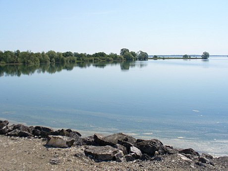 File:Lac-du-der.jpg