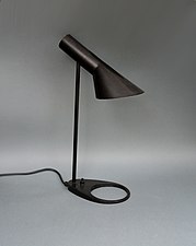 AJ-lampan formgiven 1957 av Arne Jacobsen