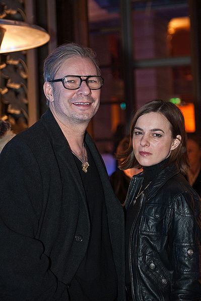 File:Leander Haußmann und Annika Kuhl, Berlinale 2010.jpg