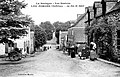 Les Forges (Morbihan) : la rue de Janzé vers 1925 (carte postale).