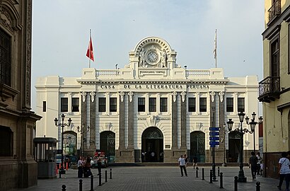 How to get to Estación de Desamparados with public transit - About the place