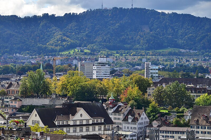 File:Lindenhof - Uetliberg - Polyterrasse 2012-09-27 14-40-18.jpg