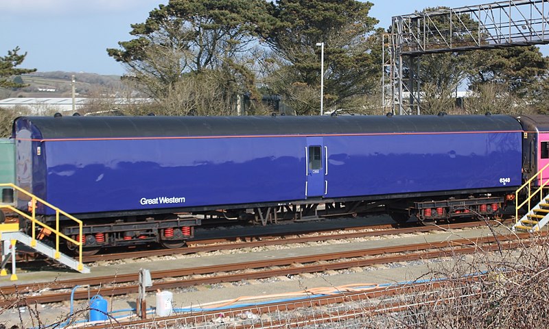 File:Long Rock - fGWR coach 6348.JPG