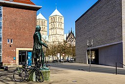 Münster-Altstadt-Pferdegasse-Blick zum Dom DSC4084