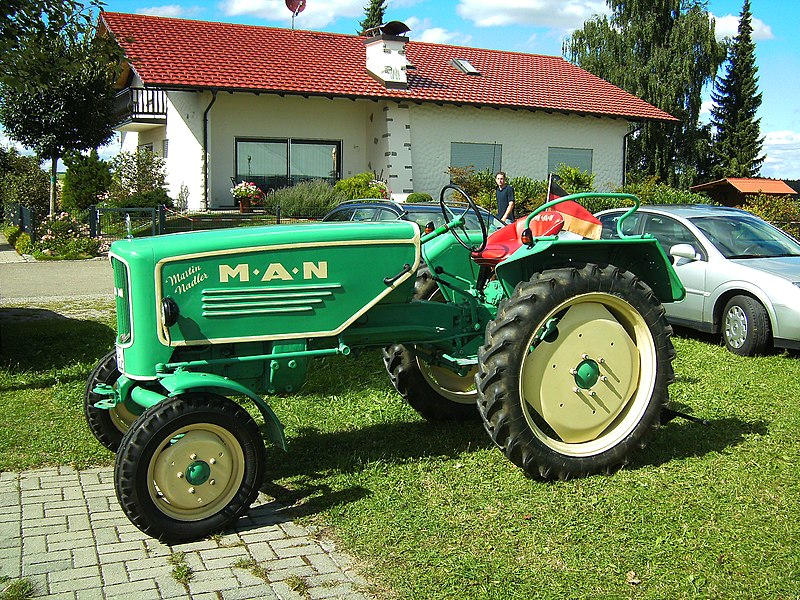 File:MAN-Ackerschlepper-2008.JPG