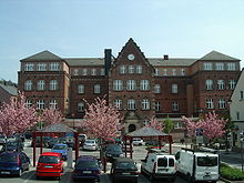 Marktplatz Idar und Schule „Am Markt“
