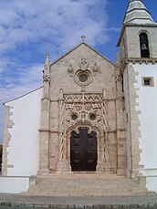 Iglesia Matriz de la Golegã, cuyo portal es uno de los más característicos del manuelino.