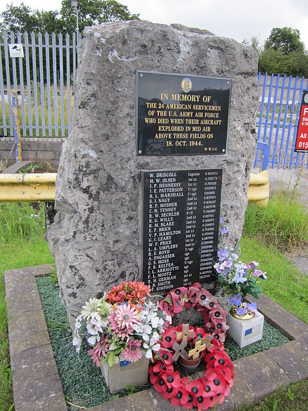 File:Memorial to USAAF servicemen, North Cheshire Trading Estate, Wirral, England (7).JPG