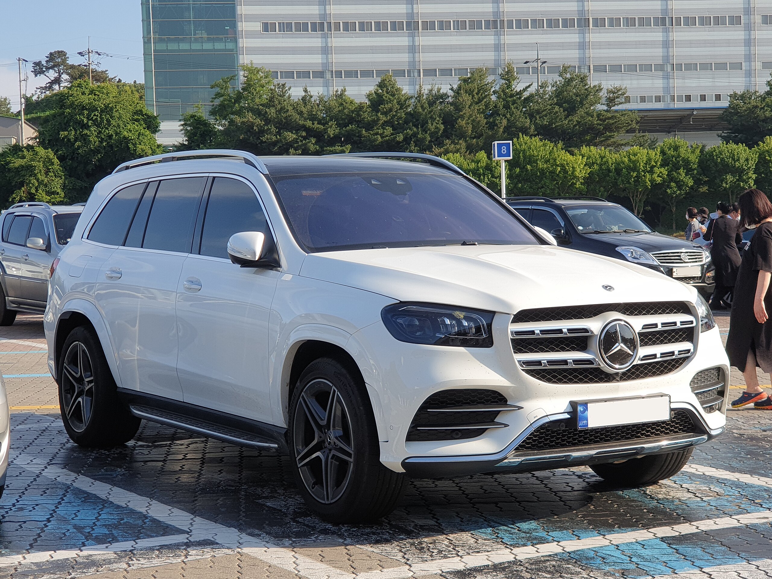 File:MERCEDES-BENZ GLS (X167) China (8).jpg - Wikimedia Commons