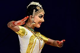 Mohiniyattam at Kerala state school kalothsavam 2019.jpg