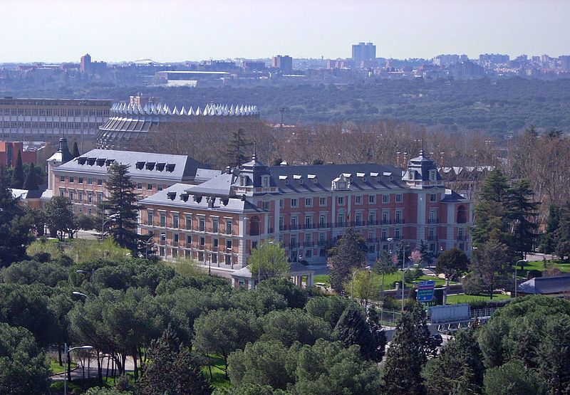 File:Moncloa 011 (cropped).jpg