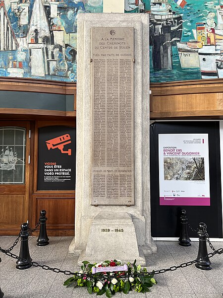 File:Monument Mémoire Cheminots Intérieur Gare Rouen Rive Droite - Rouen (FR76) - 2021-11-14 - 1.jpg