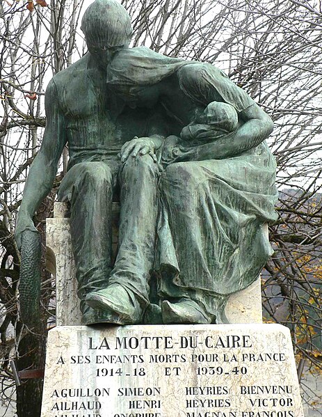 File:Monument aux morts de la Motte du caire.jpg