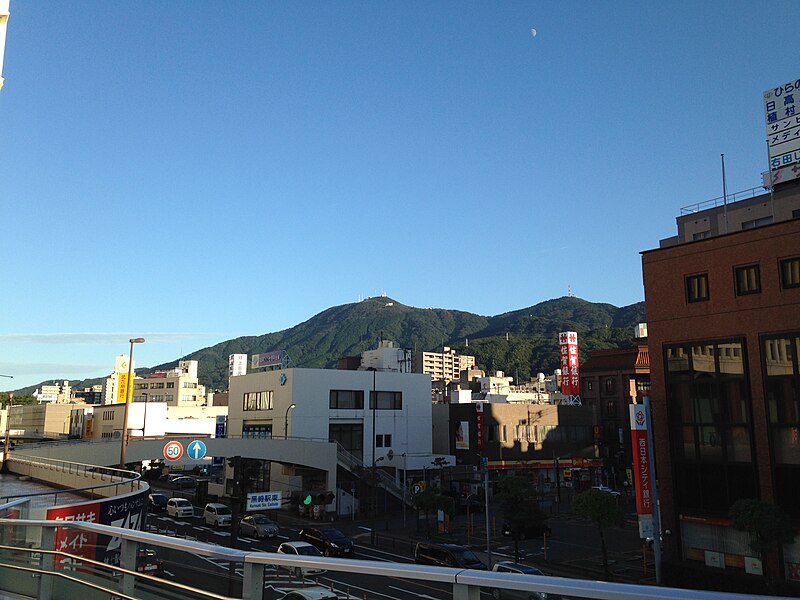 File:Mount Sarakurayama from Kurosaki Station 3.jpg