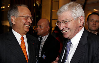 Ernst Uhrlau (r) with Wolfgang Ischinger, 2009 Msc 2009-Friday, 16.00 - 19.00 Uhr-Zwez 002.jpg