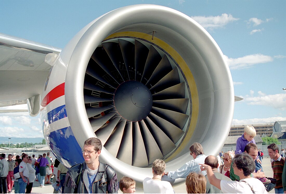 File:N7771@GVA;09.09.1995-engine (6083468531).jpg