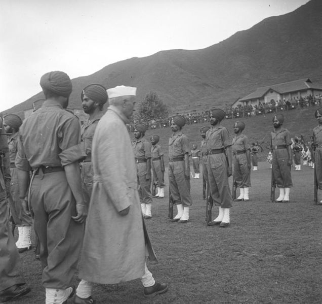 File:Nehru visiting Srinagar Brigade Headquarters Military Hospital.jpg