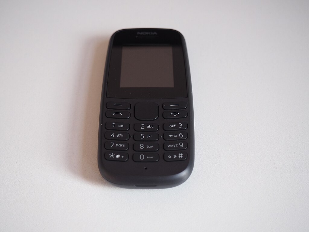 File:Nokia 105 2019.jpg - Wikimedia Commons: Hình ảnh Nokia 105 2019 trên Wikimedia Commons Bạn muốn thấy hình ảnh thực tế của chiếc điện thoại Nokia 105? Đừng bỏ lỡ hình ảnh Nokia 105 2019 trên Wikimedia Commons! Hãy xem và cảm nhận thiết kế tinh tế của chiếc điện thoại này, đảm bảo bạn sẽ thích ngay từ lần đầu tiên đặt mắt tới sản phẩm này!
