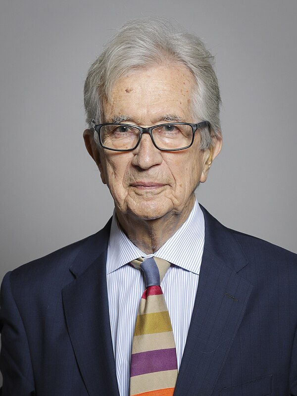 Image: Official portrait of Lord Rodgers of Quarry Bank crop 2