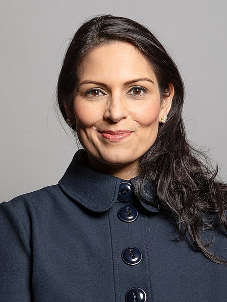 Dosya:Official portrait of Rt Hon Priti Patel MP crop 2.jpg