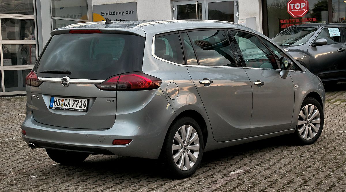 File:Opel Zafira Tourer 2.0 CDTI Innovation (C) – Heckansicht, 23. Mai  2013, Heiligenhaus.jpg - Wikimedia Commons