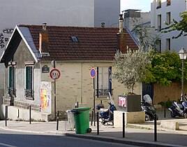 Entrée de la cité, rue de Ménilmontant.