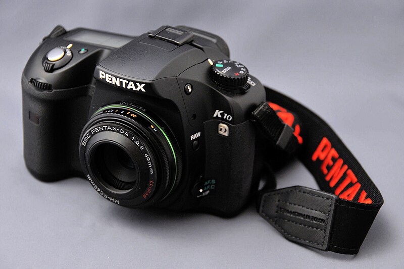 File:PENTAX K10D Body.jpg