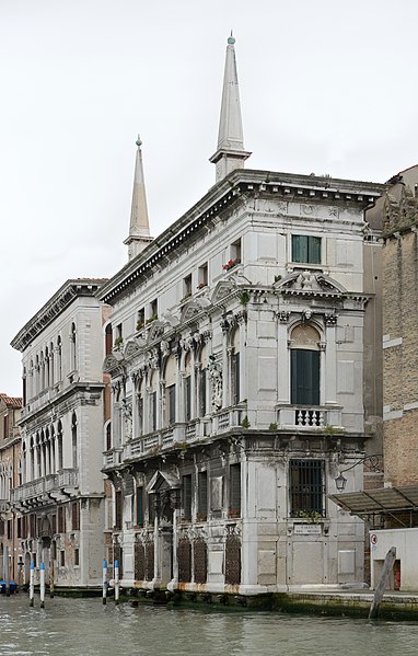 File:Palazzo Belloni Battagia facciata sul Canal Grande from west.jpg