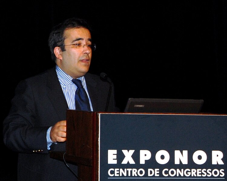 File:Paulo Rangel na Exponor.JPG