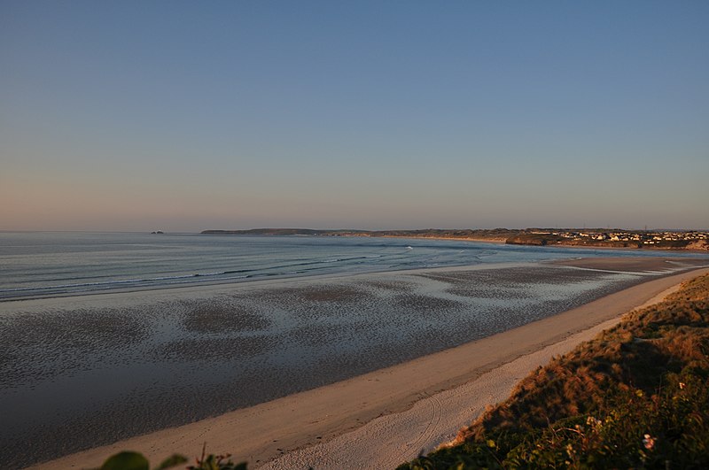 File:Penwith , Porth Kidney Sands - geograph.org.uk - 2501334.jpg