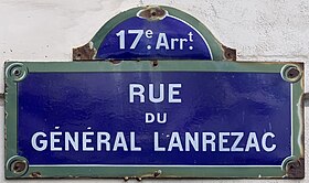 Voir la plaque.