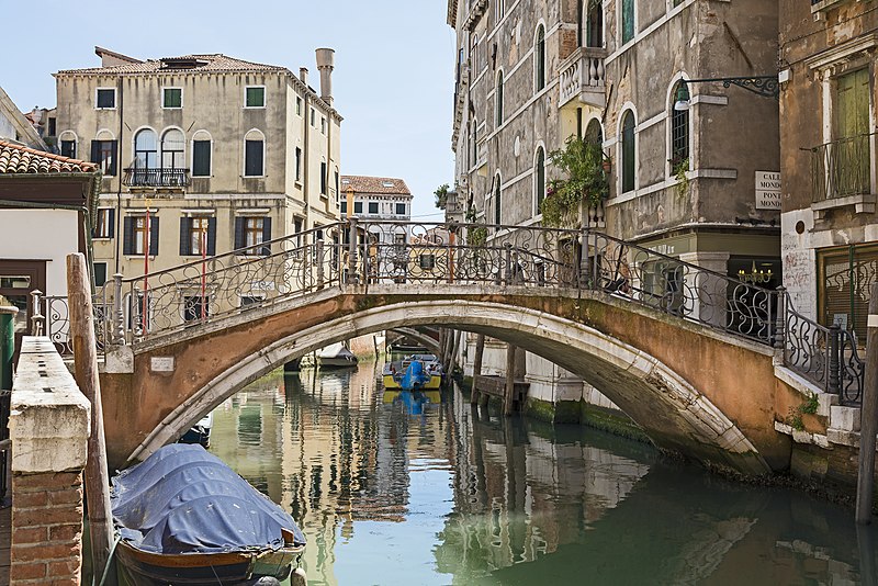 File:Ponte del Mondo Novo (Venice).jpg