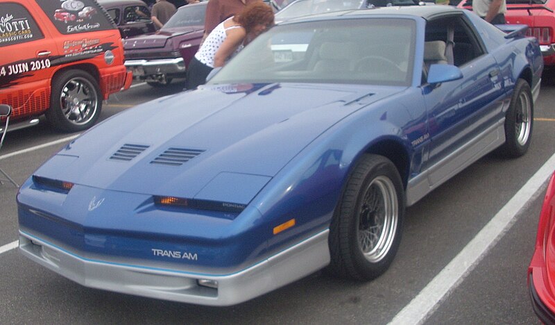 File:Pontiac Trans Am (Centropolis Laval '10).jpg