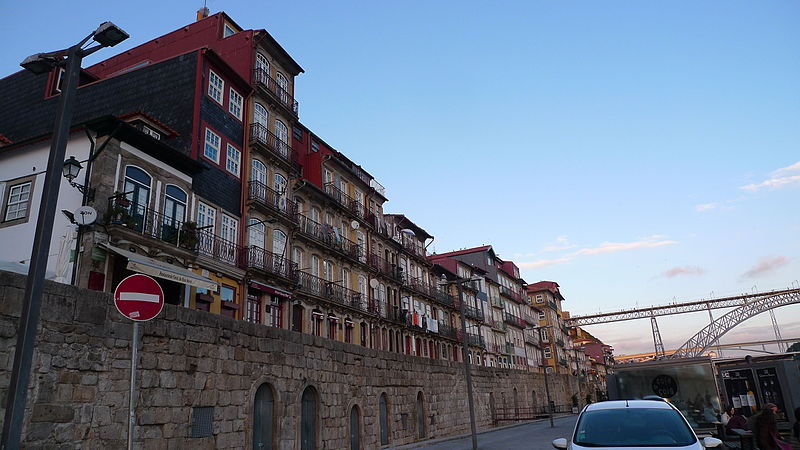 File:Porto L1180057 (24583662504).jpg