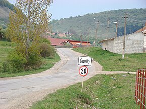 Intrarea în satul Ciurila