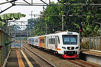 Railink EA203 procházející Sudirman Station.jpg