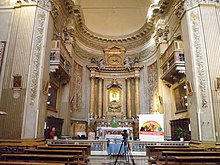 Interior of church towards apse Regola - s M del Pianto - abside P2140009.JPG