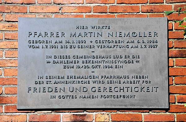 Plaque commemorating the second Reich Synod of Confession on the outside wall of the meeting house