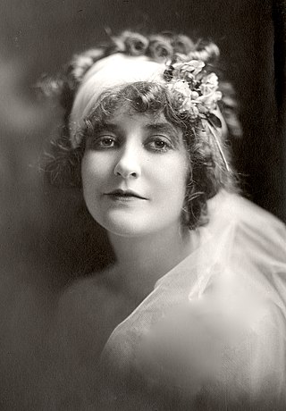 <span class="mw-page-title-main">Rhea Mitchell</span> American actress and screenwriter (1890–1957)