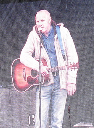 <span class="mw-page-title-main">Richard Digance</span> English comedian and folk singer