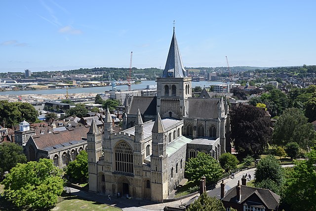 Image: Rochester Cathedral (Cathedral Church of Christ and the Blessed Virgin Mary) (42417936634)